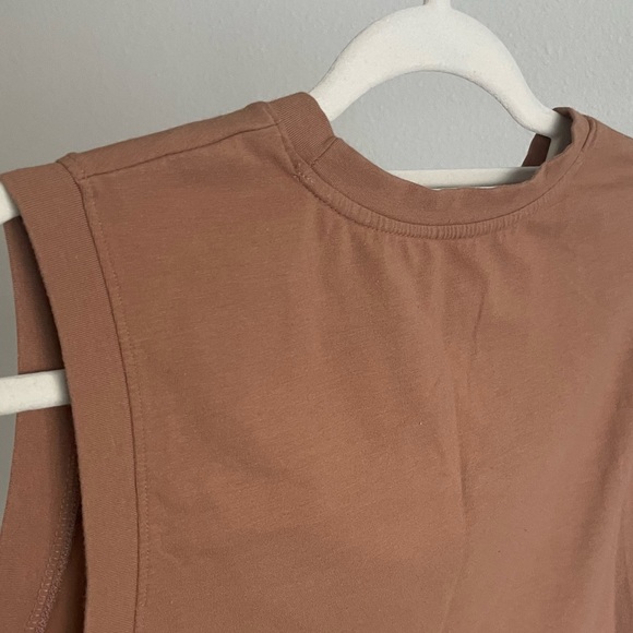 Target Boxy Tank - Picture 4 of 5